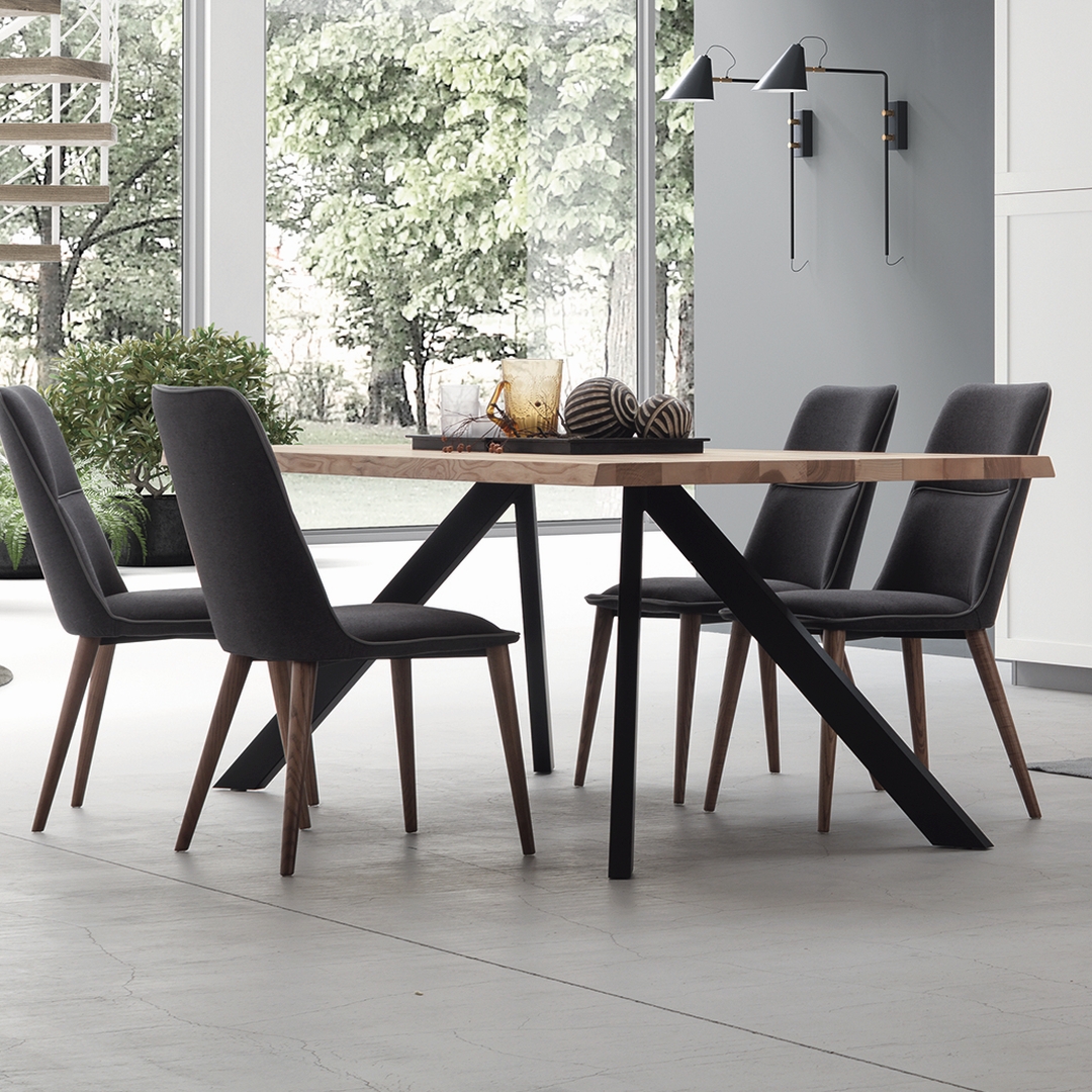 Tavolo art. A701 – Sedia art. A232