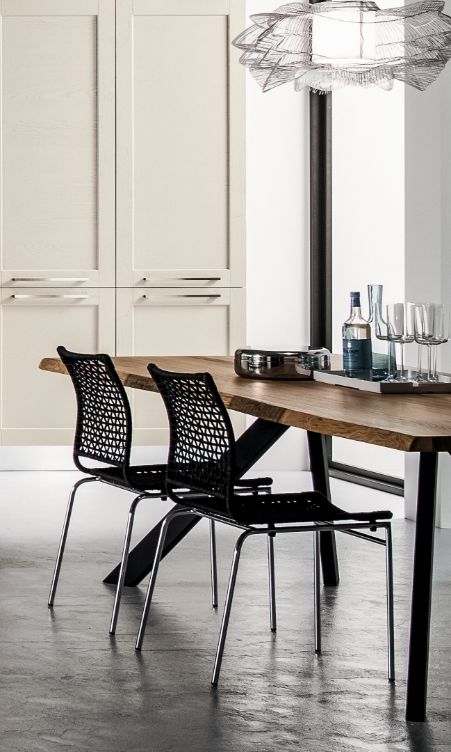 Tavolo art. A704/ME - Sedia art. A081